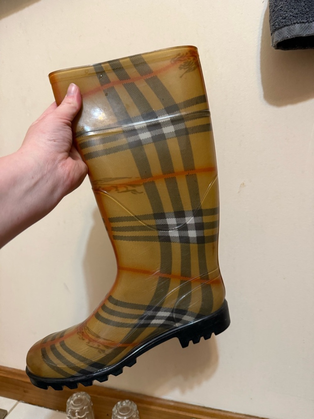 Burberry | Classic Plaid Rain Boots Italian size 37 - Picture 2 of 15